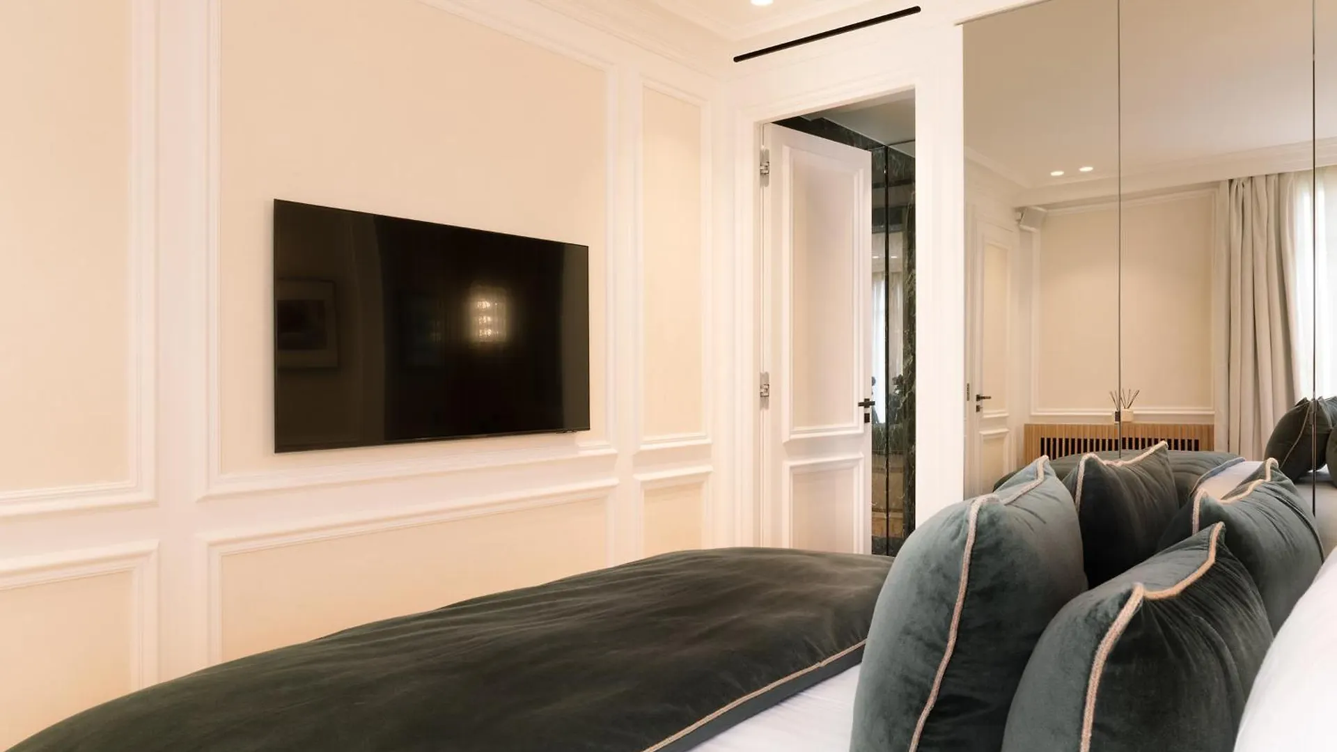 Thelander - Serviced Apartments In Champs Elysees Paris Frankrike